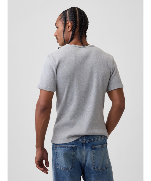 GAP(ギャップ)の「シュランケン リブTシャツ(Tシャツ/カットソー・メンズ・ホワイト/ブラック/グレー・M/XS/XL/L/S)」の8枚目の写真