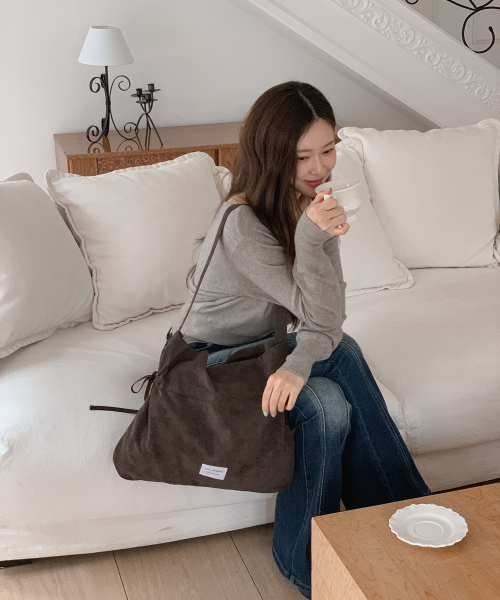 ATIL STUDIO（アチルスタジオ）の「ギャザードレープホーボーショルダーバッグ _ [モカブラウン]（ショルダーバッグ・レディース・その他・FREE）」の12枚目の写真