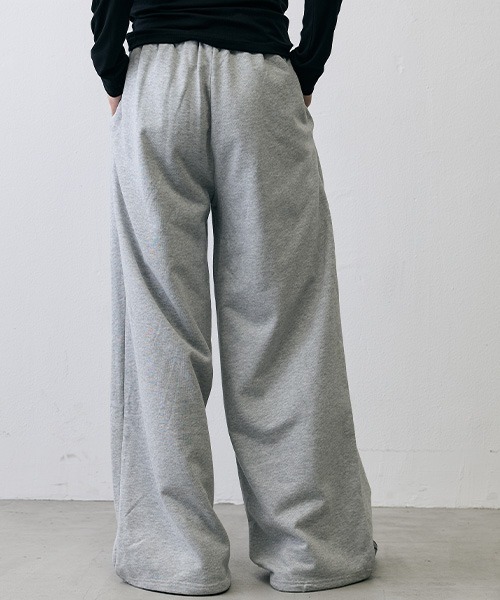 Shoowtime（ショウタイム）の「Military Napoleon Button Wide Sweatpants / ミリタリー ナポレオンボタン ワイドスウェットパンツ（スウェットパンツ・メンズ・ブラック/グレー・MEDIUM/LARGE/X-LARGE/SMALL）」の4枚目の写真