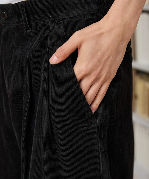 Dickies(ディッキーズ)の「Dickies × PUBLUX/ディッキーズ 別注 タック ワイド コーデュロイ ワークパンツ 限定展開(その他パンツ・メンズ・ベージュ/ブラック/ブラウン・SMALL/LARGE/MEDIUM)」の17枚目の写真