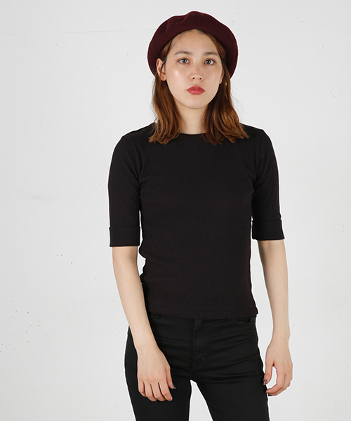 MOUSSY（マウジー）の「BACK ZIP HALF SLEEVE TOPS（Tシャツ/カットソー・レディース・ブルー/トップグレー/レッド/ホワイト/ブラック・FREE）」の3枚目の写真