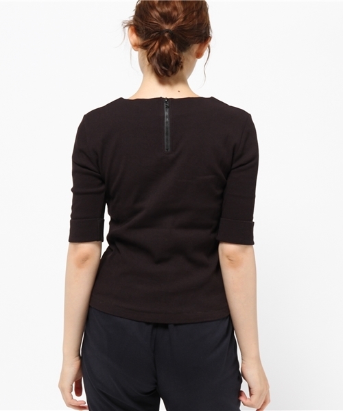 MOUSSY（マウジー）の「BACK ZIP HALF SLEEVE TOPS（Tシャツ/カットソー・レディース・ブルー/トップグレー/レッド/ホワイト/ブラック・FREE）」の8枚目の写真