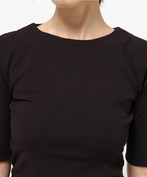 MOUSSY（マウジー）の「BACK ZIP HALF SLEEVE TOPS（Tシャツ/カットソー・レディース・ブルー/トップグレー/レッド/ホワイト/ブラック・FREE）」の9枚目の写真