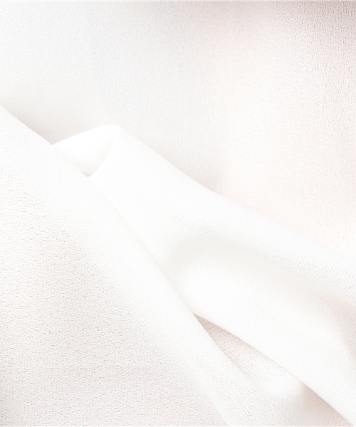 MERLOT（メルロー）の「ジョーゼットラッフルオフショルブラウス582-9527（シャツ/ブラウス・レディース・ベージュ/ネイビー/ホワイト/ピンク・FREE）」の10枚目の写真