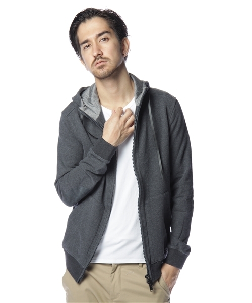 BRILLA per il gusto（ブリッラペルイルグースト）の「PAOLO PECORA / フルジップパーカー（パーカー・メンズ・ブラック系その他/オリーブ・SMALL/MEDIUM/LARGE）」の11枚目の写真