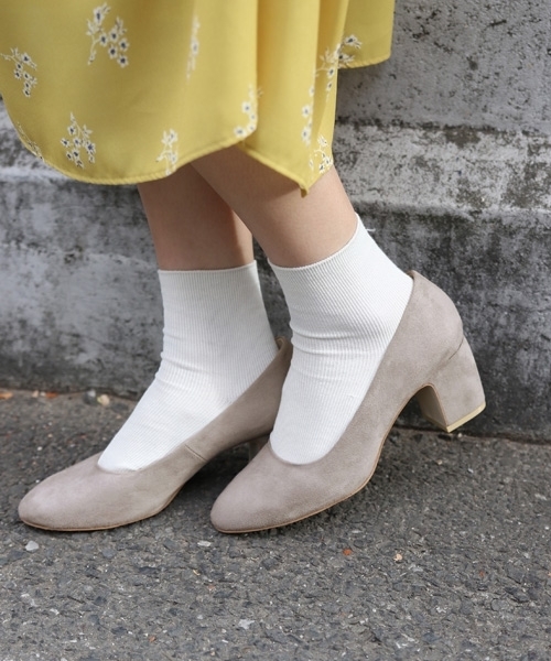 PAGEBOY（ページボーイ）の「スエードヒールパンプス（パンプス・レディース・レッド/ラベンダー/ブラック/グレー・MEDIUM/LARGE）」の2枚目の写真