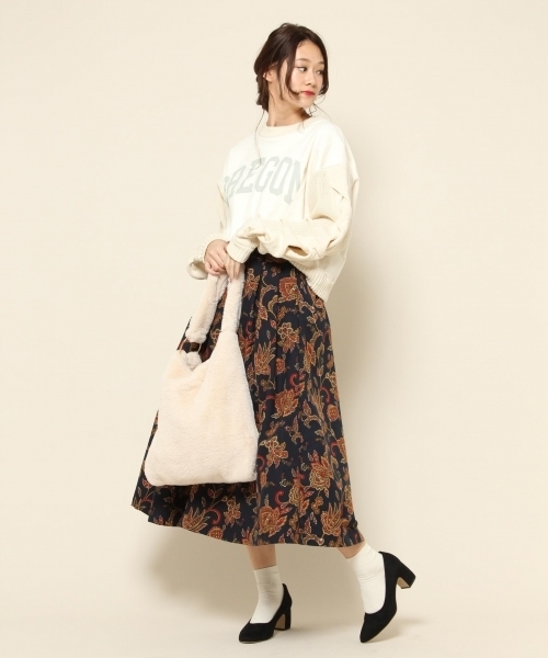 PAGEBOY（ページボーイ）の「スエードヒールパンプス（パンプス・レディース・レッド/ラベンダー/ブラック/グレー・MEDIUM/LARGE）」の5枚目の写真