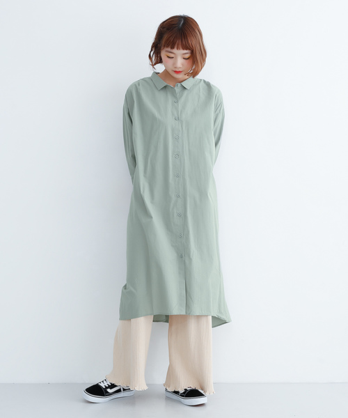 MERLOT(メルロー)の「ビッグシルエット襟付きシャツワンピース1452(シャツワンピース・レディース・ブラック/グリーン/ピンク/オフホワイト/ベージュ・FREE)」の4枚目の写真