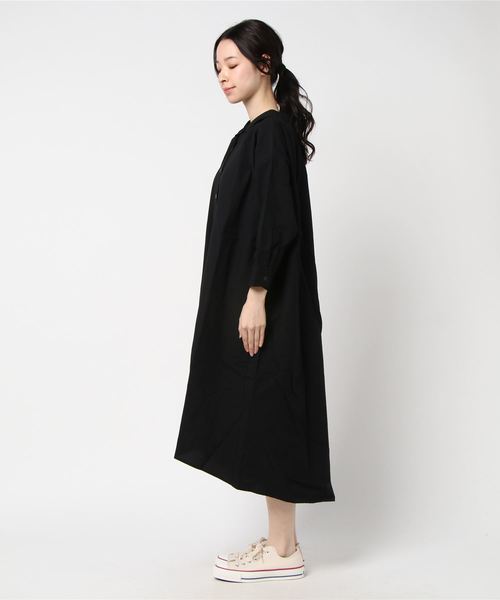 MERLOT(メルロー)の「ビッグシルエット襟付きシャツワンピース1452(シャツワンピース・レディース・ブラック/グリーン/ピンク/オフホワイト/ベージュ・FREE)」の6枚目の写真