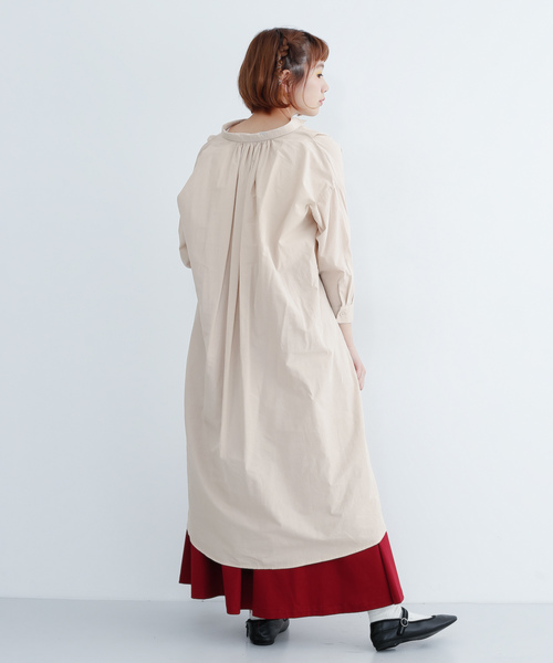 MERLOT(メルロー)の「ビッグシルエット襟付きシャツワンピース1452(シャツワンピース・レディース・ブラック/グリーン/ピンク/オフホワイト/ベージュ・FREE)」の22枚目の写真