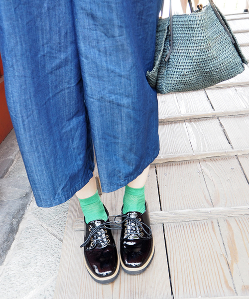 byあしながおじさん（バイアシナガオジサン）の「◆ byあしながおじさん ◆ レースアップシューズ　8710111（ドレスシューズ・レディース・ブラック/クリアブラック/ゴールド/グレー・M/L/LL/S）」の3枚目の写真