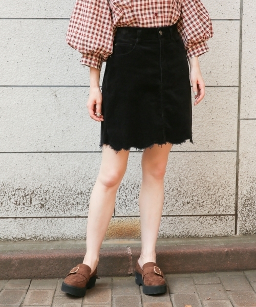 Heather（ヘザー）の「アシメヘムコーデュロイスカート　808979（スカート・レディース・ブラック/パープル/ブラウン・SMALL/MEDIUM）」の2枚目の写真