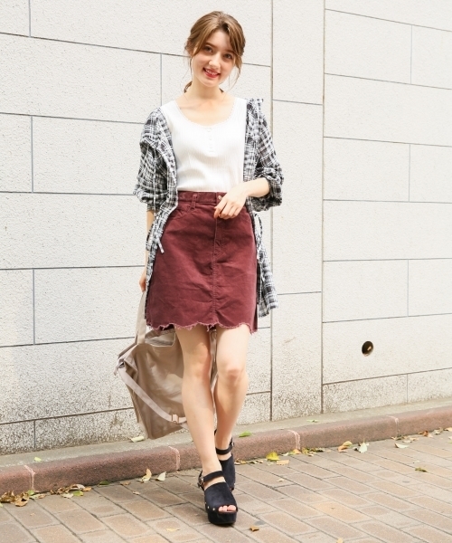 Heather（ヘザー）の「アシメヘムコーデュロイスカート　808979（スカート・レディース・ブラック/パープル/ブラウン・SMALL/MEDIUM）」の7枚目の写真