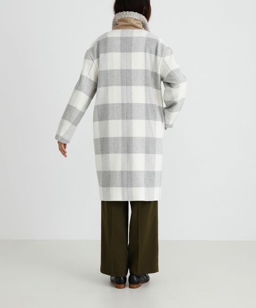 Munich（ミューニック）の「バッファローチェック衿ボア切替えボンバーコート（その他アウター・レディース・ライトグレー・S/XS）」の12枚目の写真