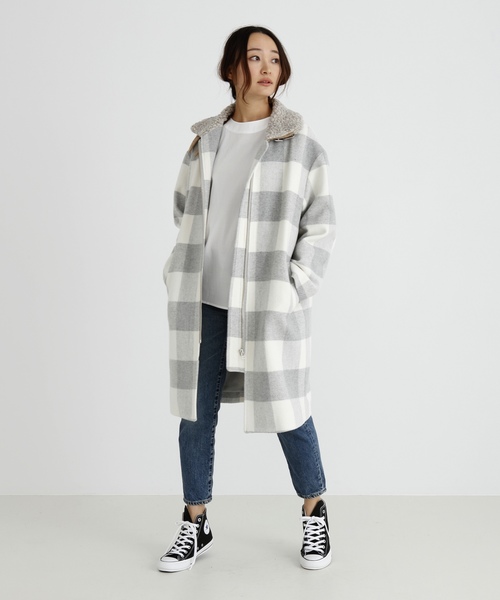 Munich（ミューニック）の「バッファローチェック衿ボア切替えボンバーコート（その他アウター・レディース・ライトグレー・S/XS）」の8枚目の写真