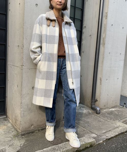 Munich（ミューニック）の「バッファローチェック衿ボア切替えボンバーコート（その他アウター・レディース・ライトグレー・S/XS）」の10枚目の写真