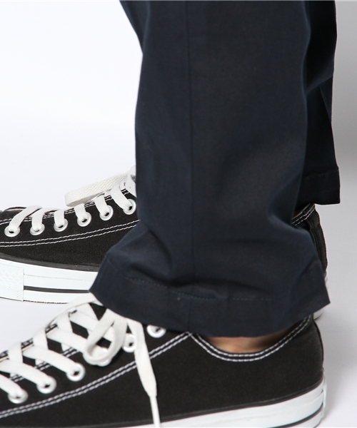 NANO universe(ナノユニバース)の「Tapered Trousers(チノパンツ・メンズ・ベージュ/カーキ/ダークブルー・44/46/48/50)」の9枚目の写真