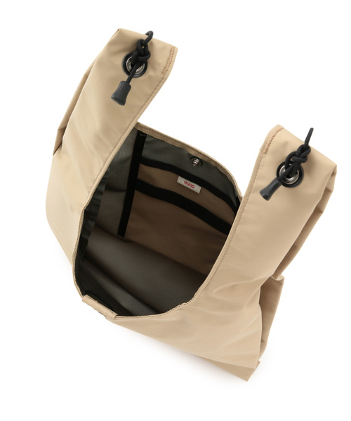 NUNC（ヌンク）の「【NUNC】3LAYER SHOPPING（ボディバッグ/ウエストポーチ・メンズ・ブラック/ベージュ・FREE）」の7枚目の写真