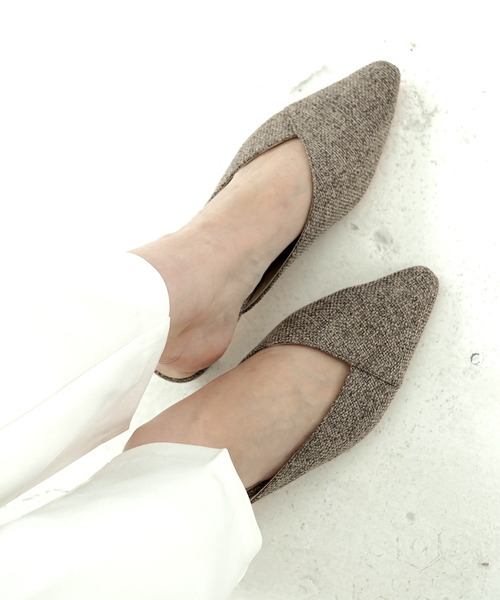 AmiAmi（アミアミ）の「Vカットミュールサンダル（サンダル・レディース・ブラック/グレイッシュベージュ/パイソン/ブラウン/ブラック系その他/チョコ/ブラウン系その他/ホワイト系その他/ベージュ系その他/アイボリー/グリーン/オートミール/ナチュラル/ブラック系その他2/キャメル/チェック/ブラウン系その他2/シルバー/ブラック×ブラック/ホワイト×ホワイト・L/LL/M/S）」の12枚目の写真