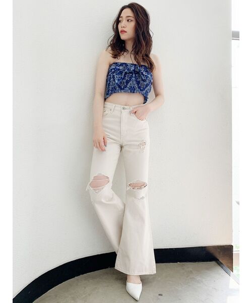 GYDA（ジェイダ）の「KNEEダメージベルボトムデニムパンツ（デニムパンツ・レディース・アイボリー/ブルー/ライトブルー・X-SMALL/SMALL/MEDIUM）」の11枚目の写真