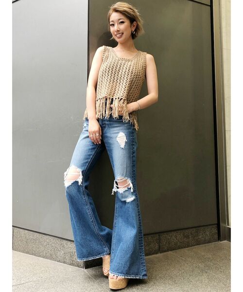 GYDA（ジェイダ）の「KNEEダメージベルボトムデニムパンツ（デニムパンツ・レディース・アイボリー/ブルー/ライトブルー・X-SMALL/SMALL/MEDIUM）」の8枚目の写真