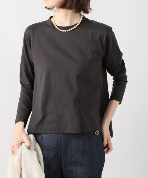 La TOTALITE(ラトータリテ)の「サイドスリットプルオーバー(Tシャツ/カットソー・レディース・チャコールグレー/ブラック/ベージュ/ウッド・FREE)」の3枚目の写真