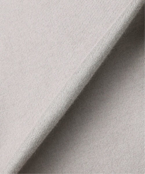 La TOTALITE(ラトータリテ)の「サイドスリットプルオーバー(Tシャツ/カットソー・レディース・チャコールグレー/ブラック/ベージュ/ウッド・FREE)」の21枚目の写真