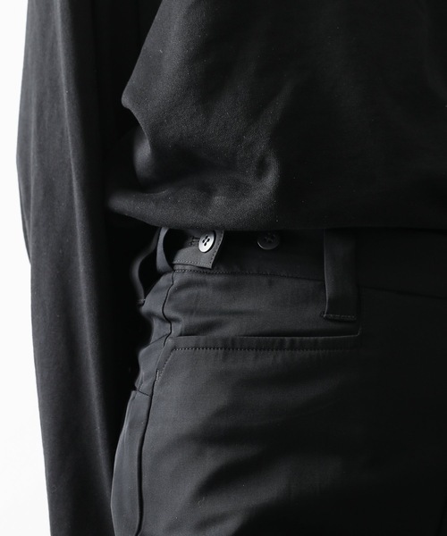 KAZUYUKI KUMAGAI ATTACHMENT(カズユキクマガイアタッチメント)の「VISCOSE TWILL STRAIGHT FIT TROUSERS(スラックス・メンズ・ブラック/ベージュ・3/1/2)」の19枚目の写真