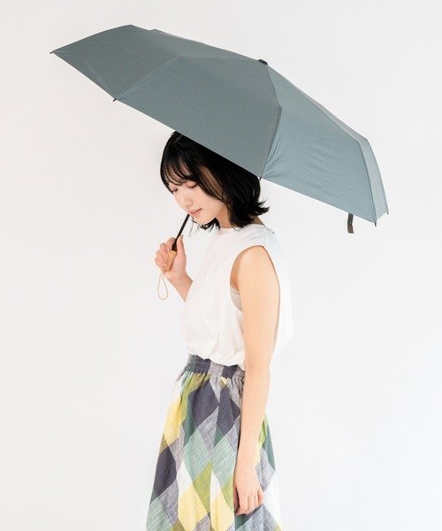 VitaFelice(ヴィータフェリーチェ)の「晴雨兼用 UVカット 折りたたみ日傘 遮光率100%・UV遮蔽率99.9%以上(折りたたみ傘・レディース・ピンク/グレー/ネイビー/オリーブ/ブラック/ブルー/ライム/サンドベージュ/ミント・FREE)」の14枚目の写真