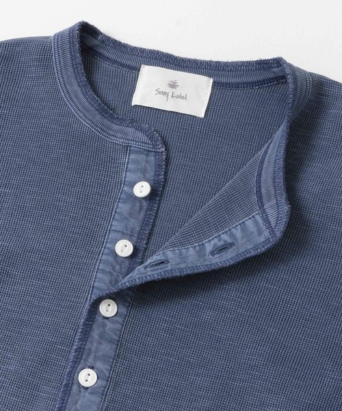 URBAN RESEARCH Sonny Label(アーバンリサーチサニーレーベル)の「ピグメントワッフルヘンリーロングスリーブTシャツ(Tシャツ/カットソー・メンズ・ネイビー/ベージュ/オフホワイト・MEDIUM/LARGE)」の18枚目の写真