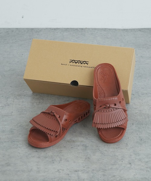 BENCH(ベンチ)の「【bench/ベンチ】BENSAN-D DOUBLE QUILT(サンダル・メンズ・ブラウン/キャメル/ブラック・3/X-LARGE/LARGE)」の1枚目の写真