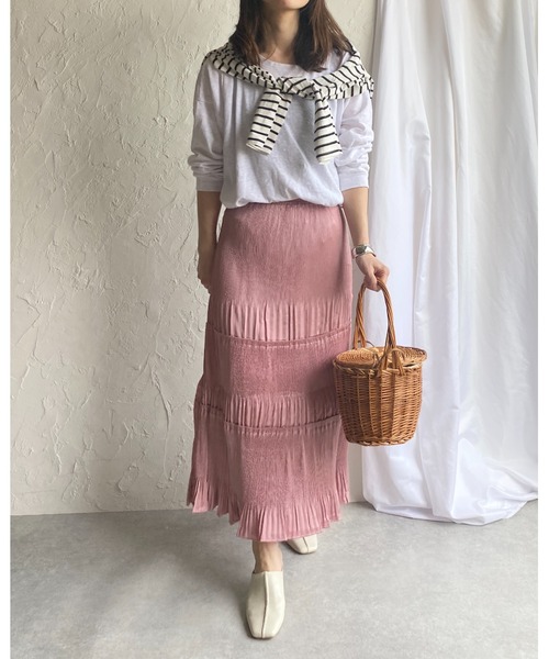 She's Closet(シーズクローゼット)の「マットサテンシャイニープリーツティアードスカート(スカート・レディース・ベージュ/カーキ/ブルー/スモークピンク・FREE)」の7枚目の写真