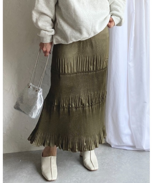 She's Closet(シーズクローゼット)の「マットサテンシャイニープリーツティアードスカート(スカート・レディース・ベージュ/カーキ/ブルー/スモークピンク・FREE)」の13枚目の写真
