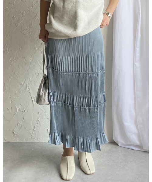 She's Closet(シーズクローゼット)の「マットサテンシャイニープリーツティアードスカート(スカート・レディース・ベージュ/カーキ/ブルー/スモークピンク・FREE)」の22枚目の写真