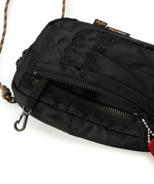Alpha Industries（アルファインダストリーズ）の「【ユニセックス】コーデュラ ポケットサコッシュ ポーチ（ショルダーバッグ・メンズ・ブラック/グリーン/マルチ/グレー・FREE）」の9枚目の写真