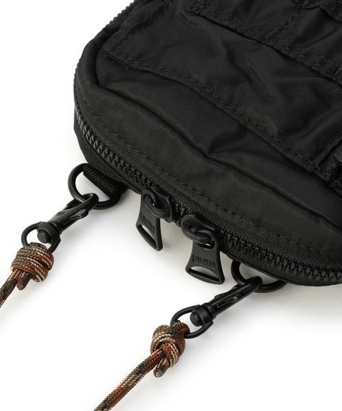 Alpha Industries（アルファインダストリーズ）の「【ユニセックス】コーデュラ ポケットサコッシュ ポーチ（ショルダーバッグ・メンズ・ブラック/グリーン/マルチ/グレー・FREE）」の10枚目の写真