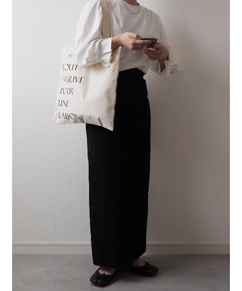 ISOOK(アイスー)の「Black denim pencil skirt / ブラックデニムペンシルスカート (mi select)(デニムスカート・レディース・ブラック・S/M)」の5枚目の写真