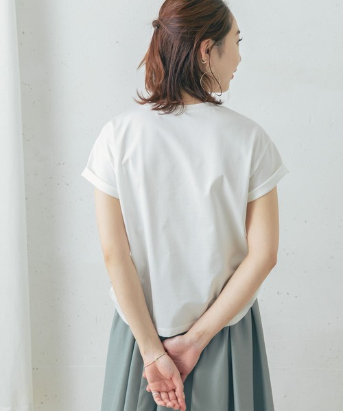 URBAN RESEARCH ROSSO（アーバンリサーチロッソ）の「【一部WEB限定カラー】ウルティマコットンTシャツ（Tシャツ/カットソー・レディース・ネイビー/オフホワイト/モカ/ライトベージュ・FREE）」の10枚目の写真