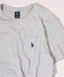 U.S. POLO ASSN.（ユーエスポロアッスン）の「U.S. POLO ASSN./ビッグシルエット ワンポイント刺繍 ポケットクルーネック 半袖Ｔシャツ 3902（Tシャツ/カットソー）」