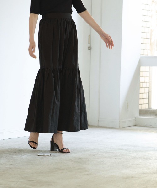 marjour（マージュール）の「MONOTONE TIERED SKIRT（スカート・レディース・ブラック/オフホワイト/ホワイト系・MEDIUM/MEDIUM/TALL）」の14枚目の写真
