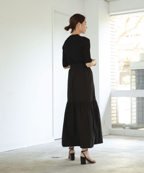 marjour（マージュール）の「MONOTONE TIERED SKIRT（スカート・レディース・ブラック/オフホワイト/ホワイト系・MEDIUM/MEDIUM/TALL）」の16枚目の写真