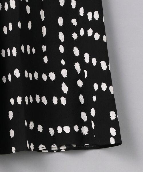 DIANE von FURSTENBERG（ダイアンフォンファステンバーグ）の「＜DIANE von FURSTENBERG（ダイアン フォン ファステンバーグ）＞DEFORM DOT プリント マキシスカート ■■■（スカート・レディース・ブラック・2/4）」の6枚目の写真