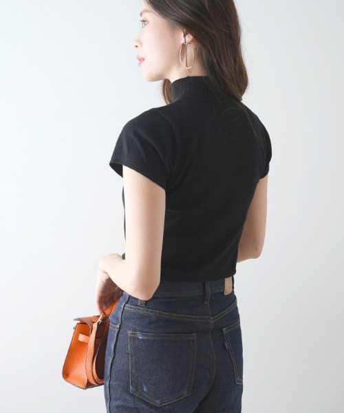 Futier land(フューティアランド)の「マシュマロタッチサマーニットトップス(Tシャツ/カットソー・レディース・ホワイト/ブラック/パープル/グリーン系その他/サーモンピンク/ピンク系その他/ライトブルー/グレイッシュベージュ/モカ/グリーン/ワインレッド/オリーブ・SMALL/MEDIUM/LARGE/X-LARGE)」の13枚目の写真