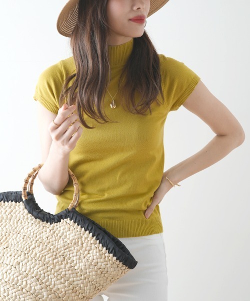 Futier land(フューティアランド)の「マシュマロタッチサマーニットトップス(Tシャツ/カットソー・レディース・ホワイト/ブラック/パープル/グリーン系その他/サーモンピンク/ピンク系その他/ライトブルー/グレイッシュベージュ/モカ/グリーン/ワインレッド/オリーブ・SMALL/MEDIUM/LARGE/X-LARGE)」の17枚目の写真