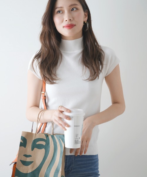 Futier land(フューティアランド)の「マシュマロタッチサマーニットトップス(Tシャツ/カットソー・レディース・ホワイト/ブラック/パープル/グリーン系その他/サーモンピンク/ピンク系その他/ライトブルー/グレイッシュベージュ/モカ/グリーン/ワインレッド/オリーブ・SMALL/MEDIUM/LARGE/X-LARGE)」の18枚目の写真