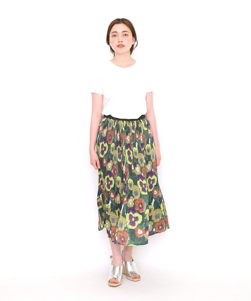 Design Tshirts Store graniph（デザイン　ティーシャツ　ストア　グラニフ）の「ブルーミングパンジー｜ソフトプリーツスカート（スカート・レディース・グリーン・FREE）」の4枚目の写真