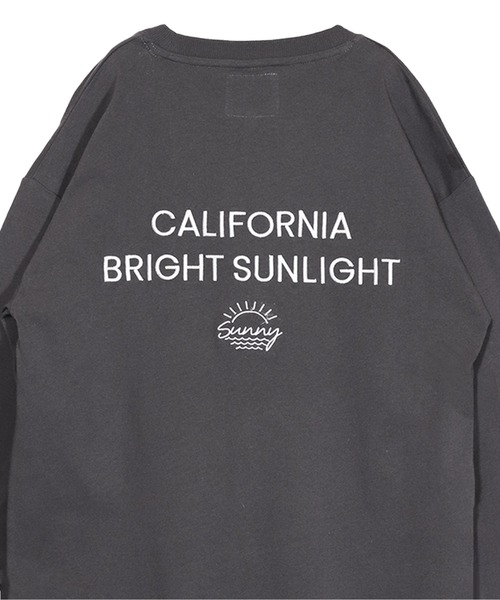 UNDERWRAPS（アンダーラップス）の「【KID'S】バリエーション刺繍ロンT (M3)（Tシャツ/カットソー・キッズ・ホワイト/ブラック/パープル/イエロー/グリーン/ホワイト系その他2/ブラック系その他2/グリーン系その他2/カーキ/ベージュ/チャコールグレー・120/130/140/150/160）」の18枚目の写真