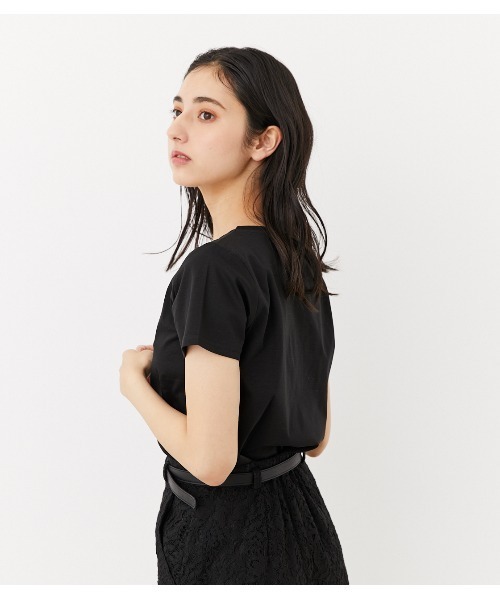 rienda(リエンダ)の「Cheri刺繍Tシャツ(Tシャツ/カットソー・レディース・ホワイト/ブラック/ライトブラウン・FREE)」の7枚目の写真