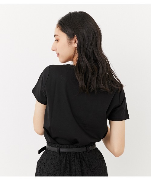 rienda(リエンダ)の「Cheri刺繍Tシャツ(Tシャツ/カットソー・レディース・ホワイト/ブラック/ライトブラウン・FREE)」の4枚目の写真