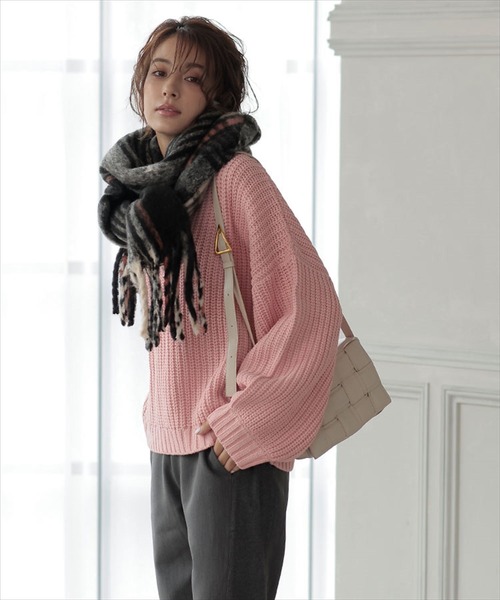 DONOBAN（ドノバン）の「チェックボリュームマフラー（ストール/ショール・レディース・ブラック/ブラウン/レッド/ピンク/イエロー・F）」の12枚目の写真